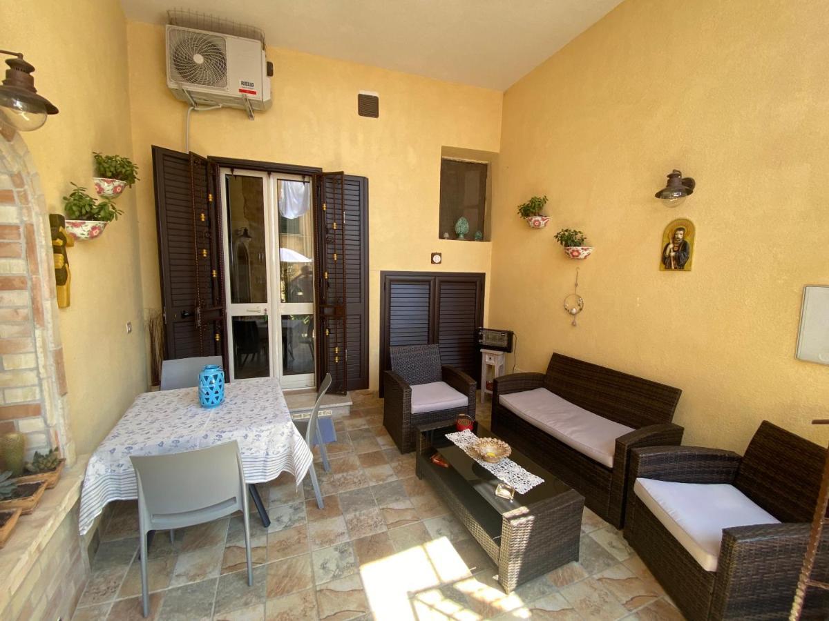 L'Elegante Dependance Del Barone Francesco Sala Apartment Agrigento Exterior photo