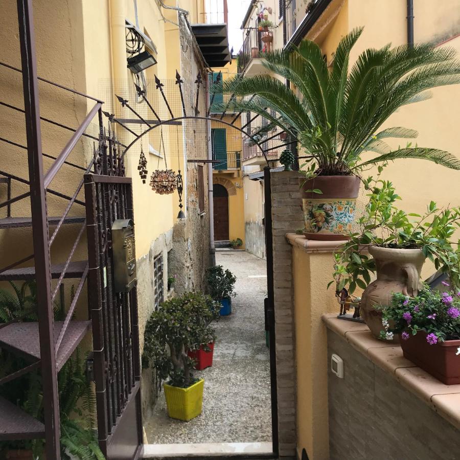 L'Elegante Dependance Del Barone Francesco Sala Apartment Agrigento Exterior photo
